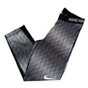 Nike Pro Dri-FIT Stairstep Capri Leggings Women’s Size Medium Black and White